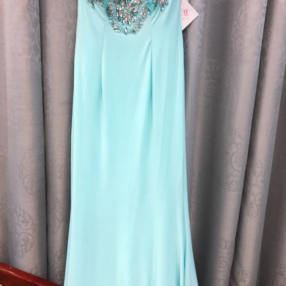 Backless Sleek Sexy  Prom Dress, Size 2, High Neck S/S Mermaid Sequin Put a Slit - Picture 8 of 13